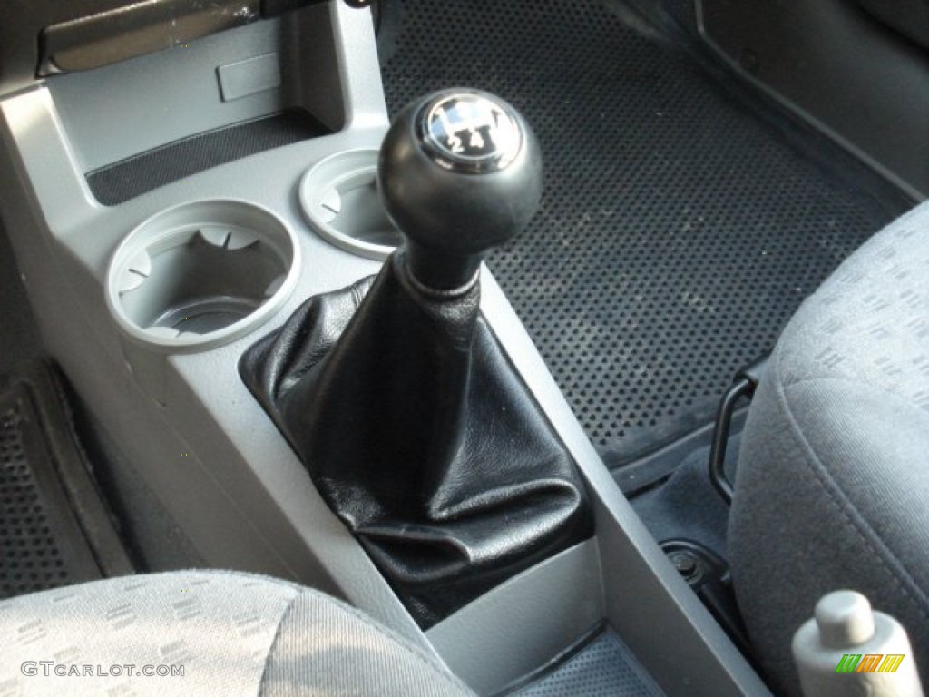 2005 Rio Sedan - Polar White / Gray photo #11