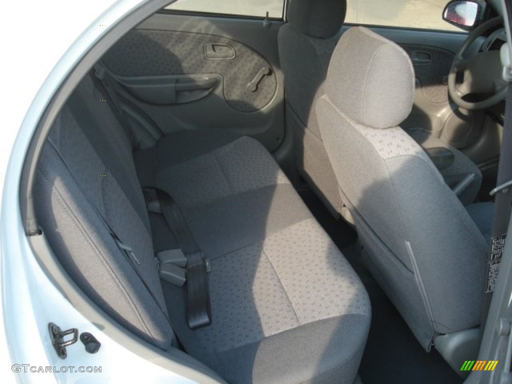2005 Rio Sedan - Polar White / Gray photo #23