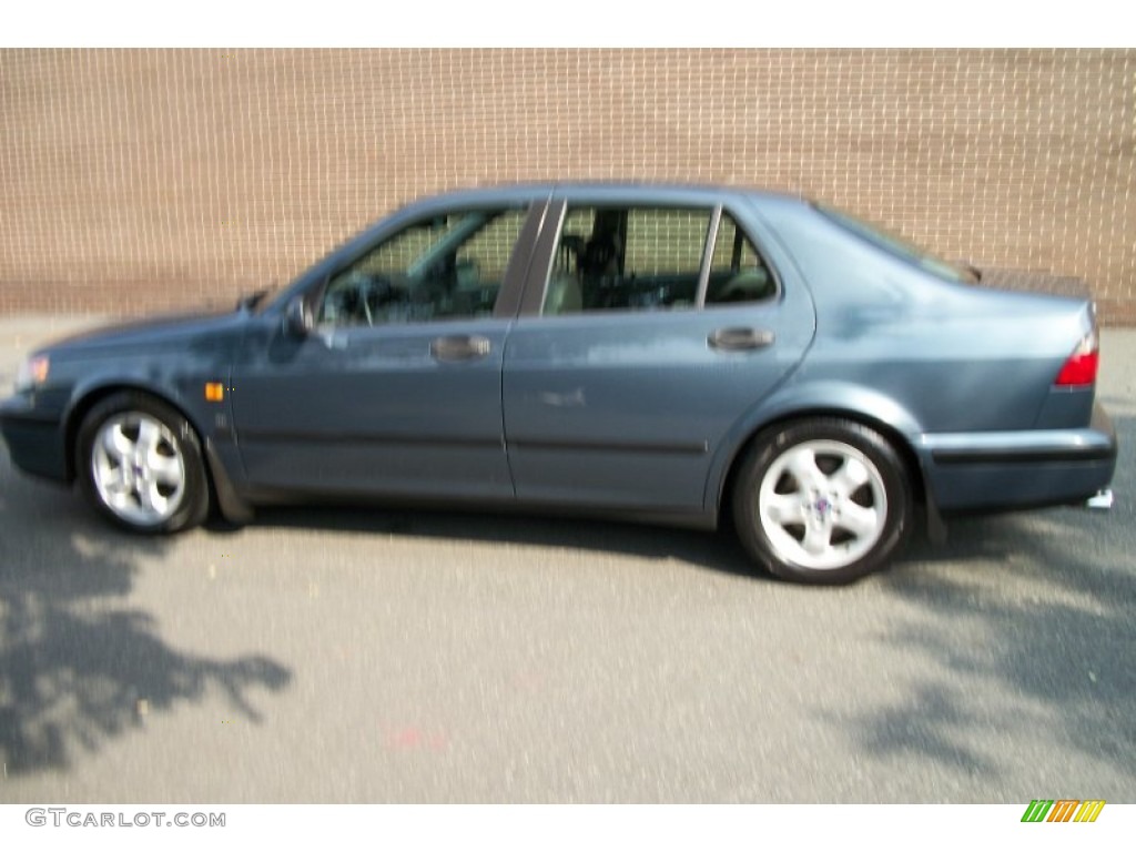 Frost Grey Metallic Saab 9-5