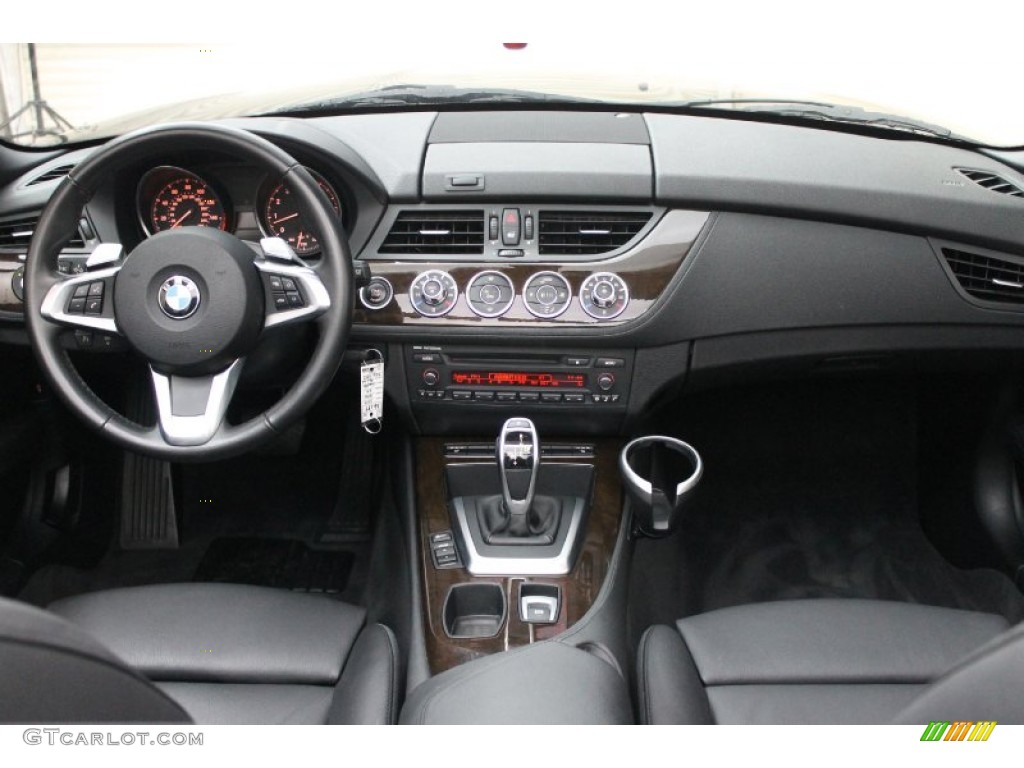 2009 BMW Z4 sDrive35i Roadster Black Dashboard Photo #70931125