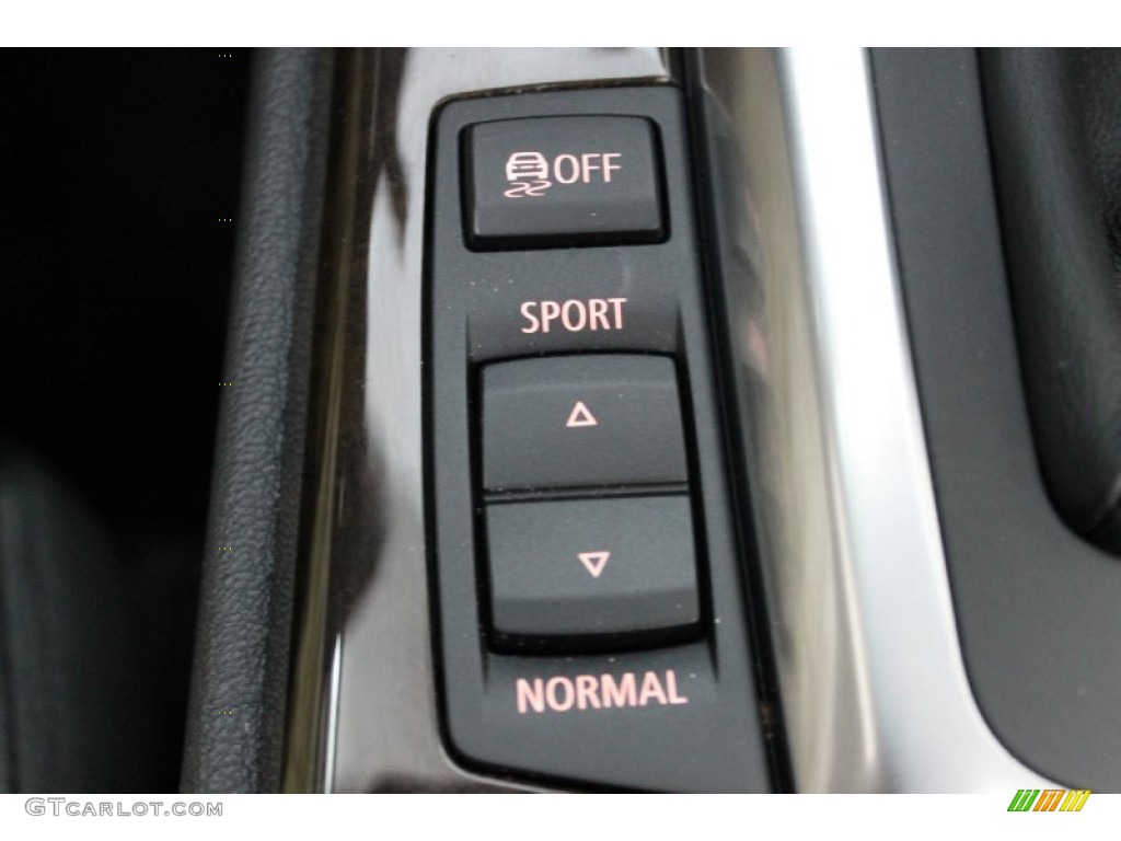 2009 BMW Z4 sDrive35i Roadster Controls Photo #70931224