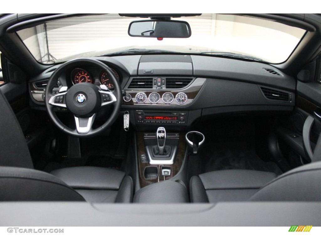 2009 BMW Z4 sDrive35i Roadster Black Dashboard Photo #70931250