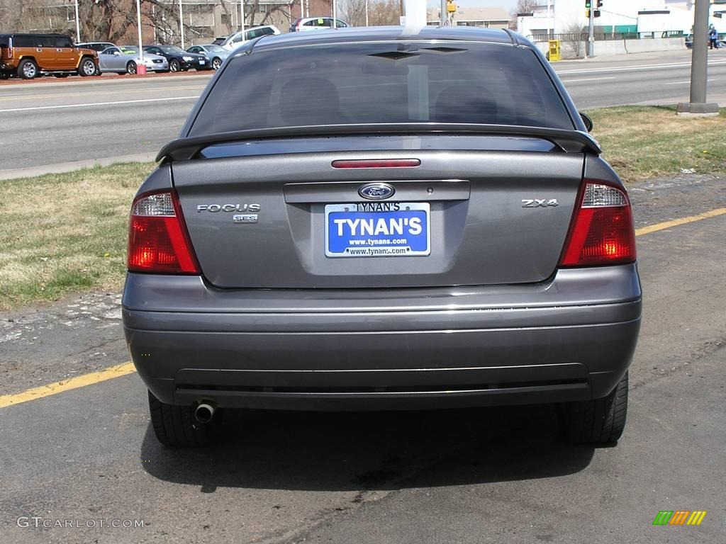 2005 Focus ZX4 SES Sedan - Liquid Grey Metallic / Dark Flint/Light Flint photo #3