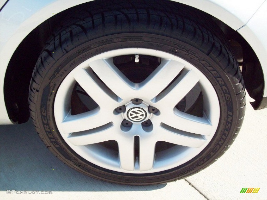 2003 Volkswagen Jetta GLX Sedan Wheel Photo #70933495