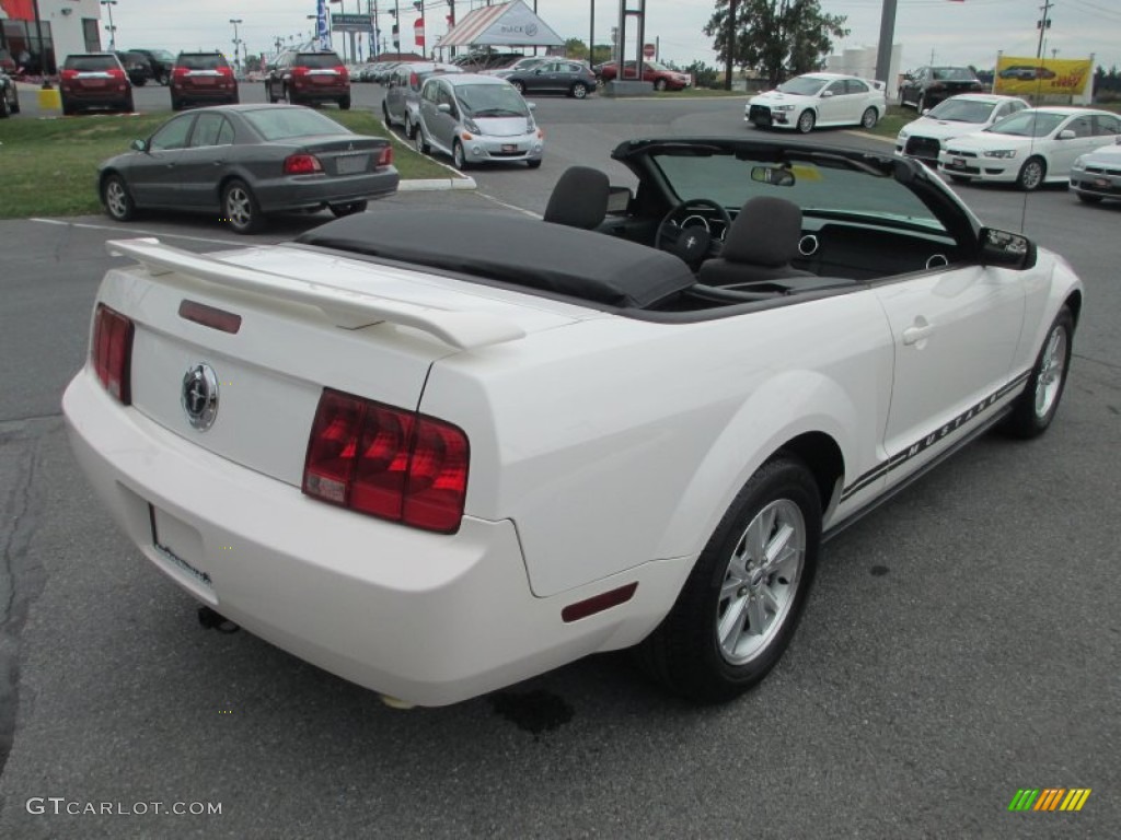 2007 Mustang V6 Deluxe Convertible - Performance White / Dark Charcoal photo #13