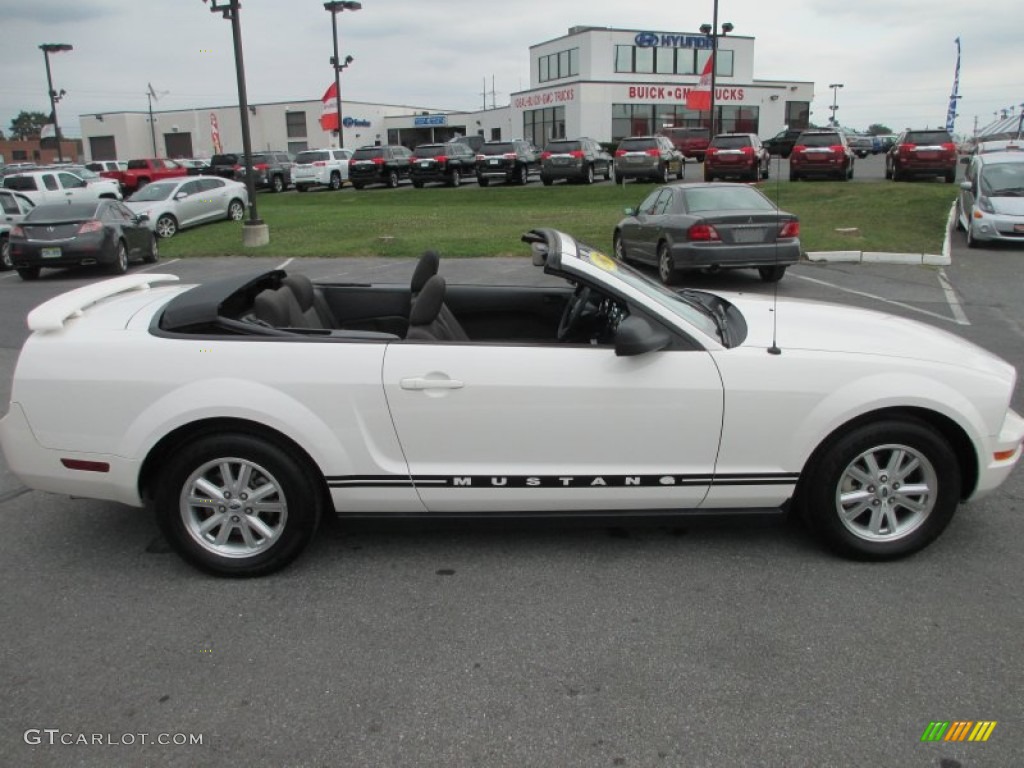 2007 Mustang V6 Deluxe Convertible - Performance White / Dark Charcoal photo #14