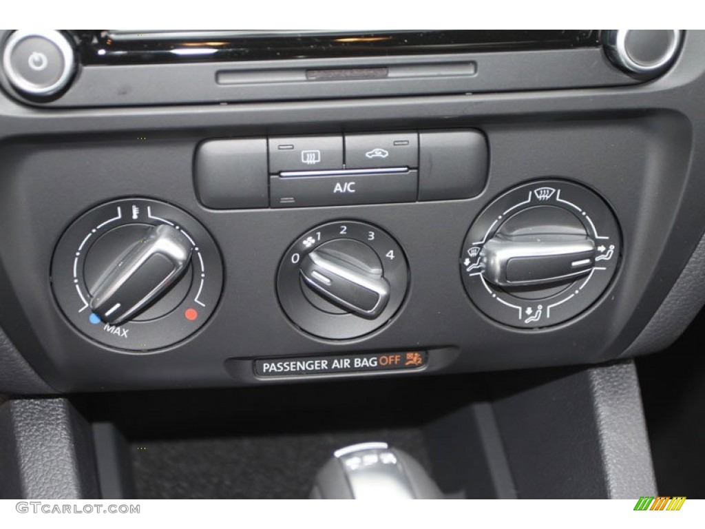 2013 Volkswagen Jetta GLI Controls Photo #70934494