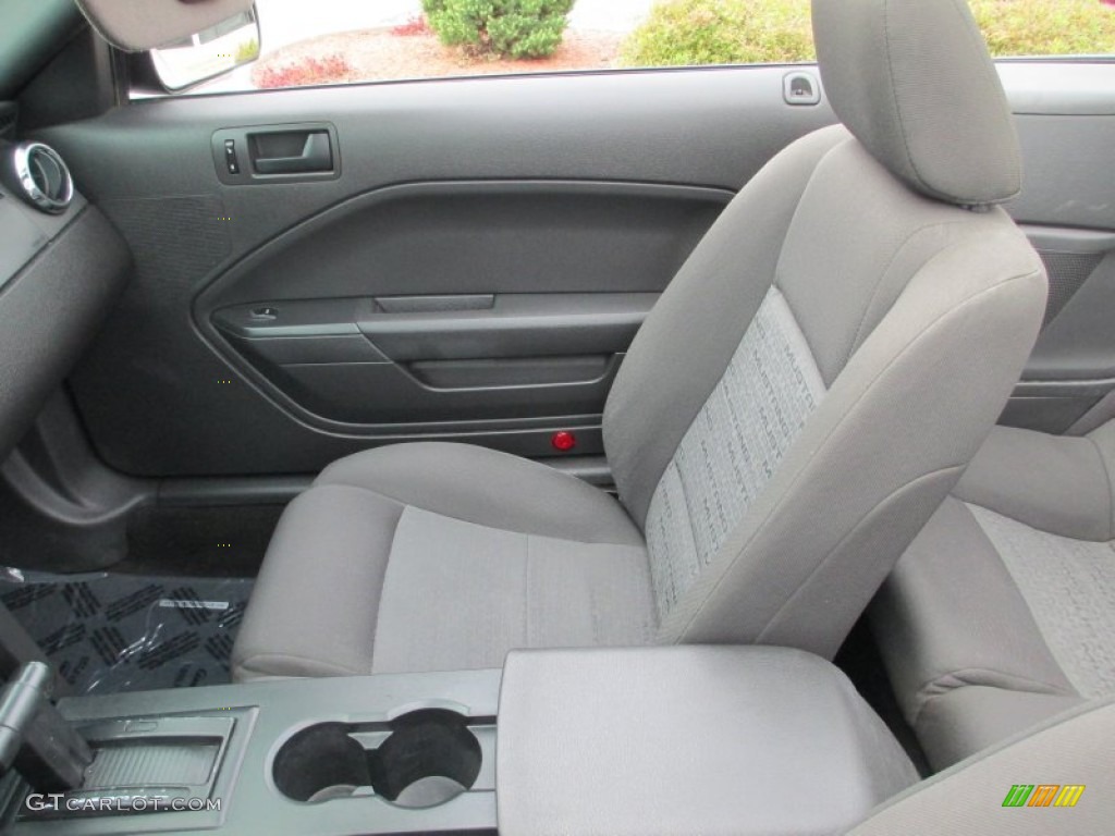 2007 Mustang V6 Deluxe Convertible - Performance White / Dark Charcoal photo #31