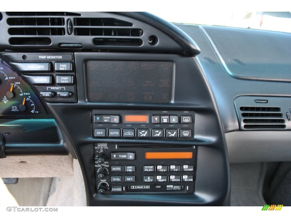 1996 Chevrolet Corvette Convertible Controls Photo #70935313