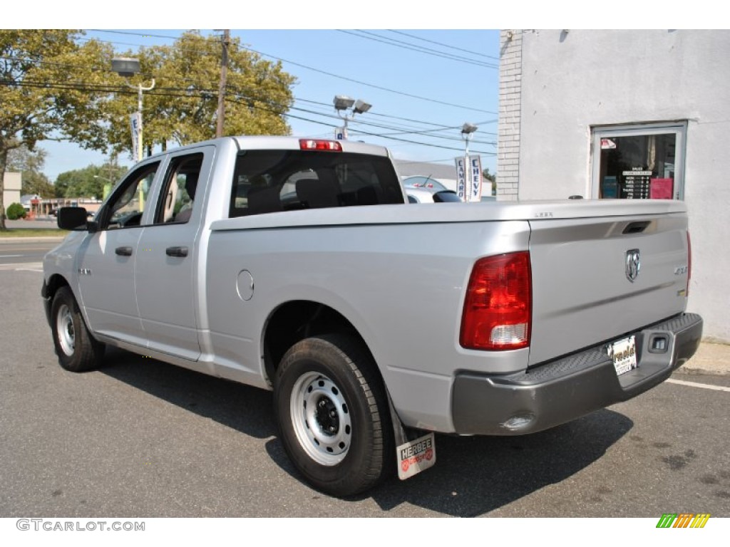 2010 Ram 1500 ST Quad Cab 4x4 - Bright Silver Metallic / Dark Slate/Medium Graystone photo #4