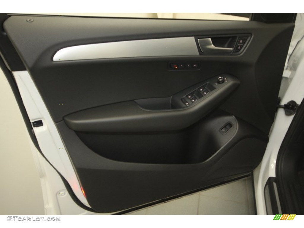 2010 Audi Q5 3.2 quattro Black Door Panel Photo #70938376