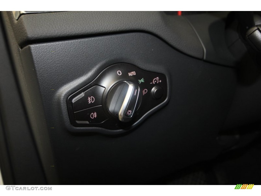 2010 Audi Q5 3.2 quattro Controls Photo #70938529