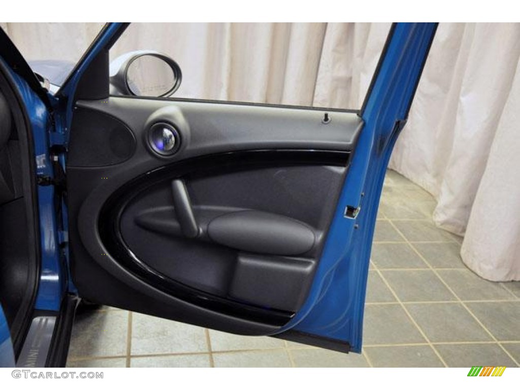 2012 Mini Cooper Countryman Carbon Black Door Panel Photo #70940248