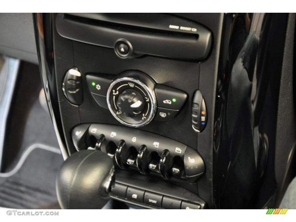 2012 Mini Cooper Countryman Controls Photo #70940275
