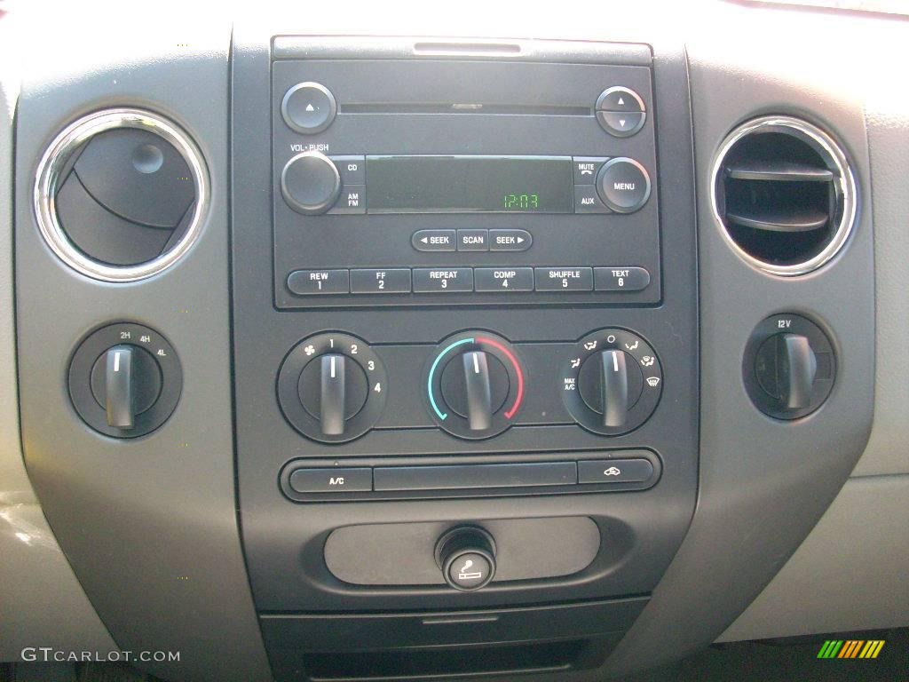 2006 F150 XLT SuperCrew 4x4 - Black / Medium/Dark Flint photo #24