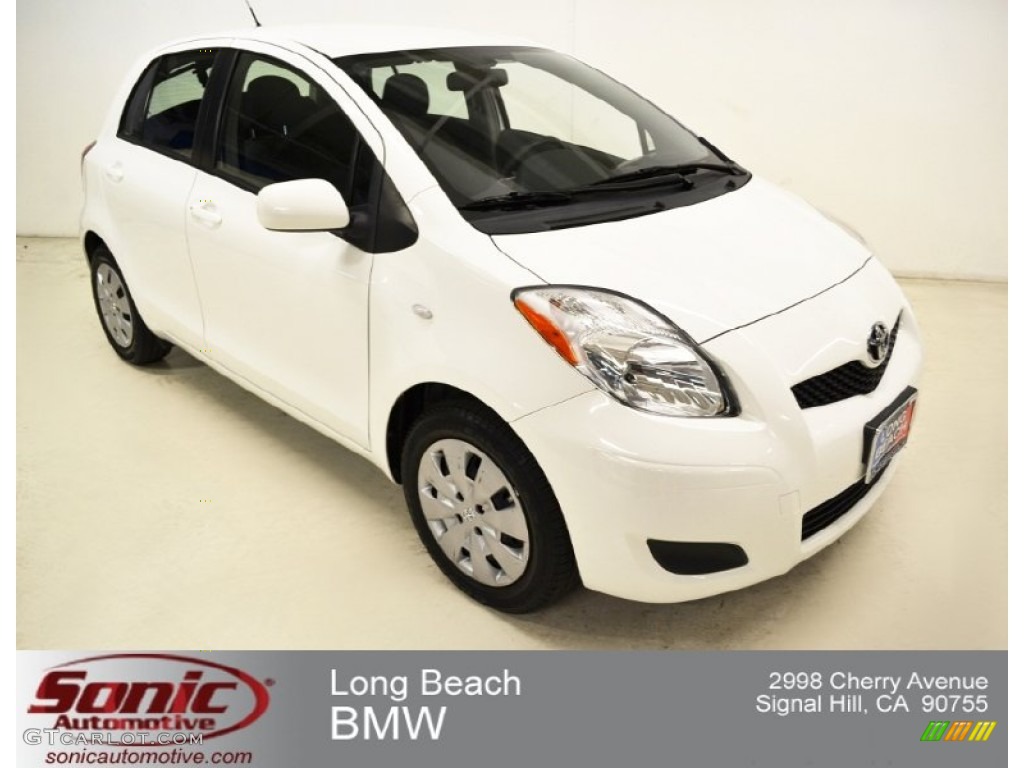 2009 Yaris 5 Door Liftback - Polar White / Dark Charcoal photo #1