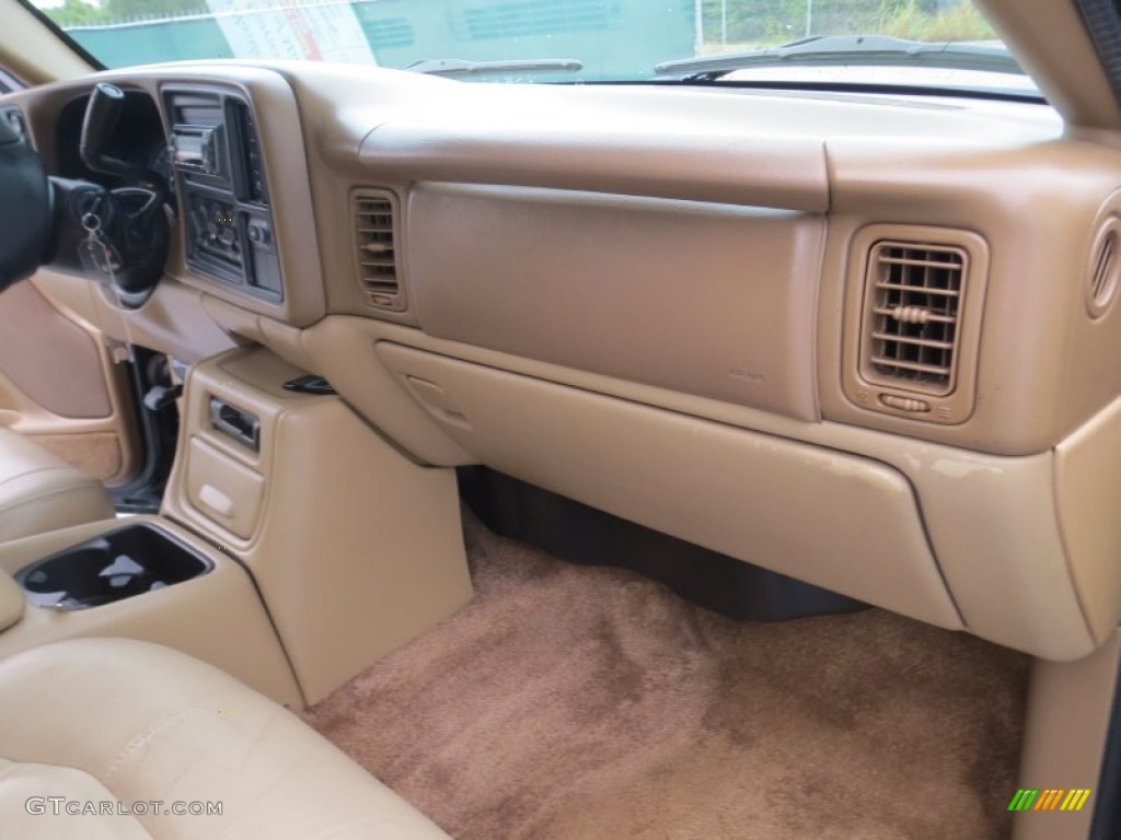 2000 Suburban 2500 LT 4x4 - Onyx Black / Medium Oak photo #28
