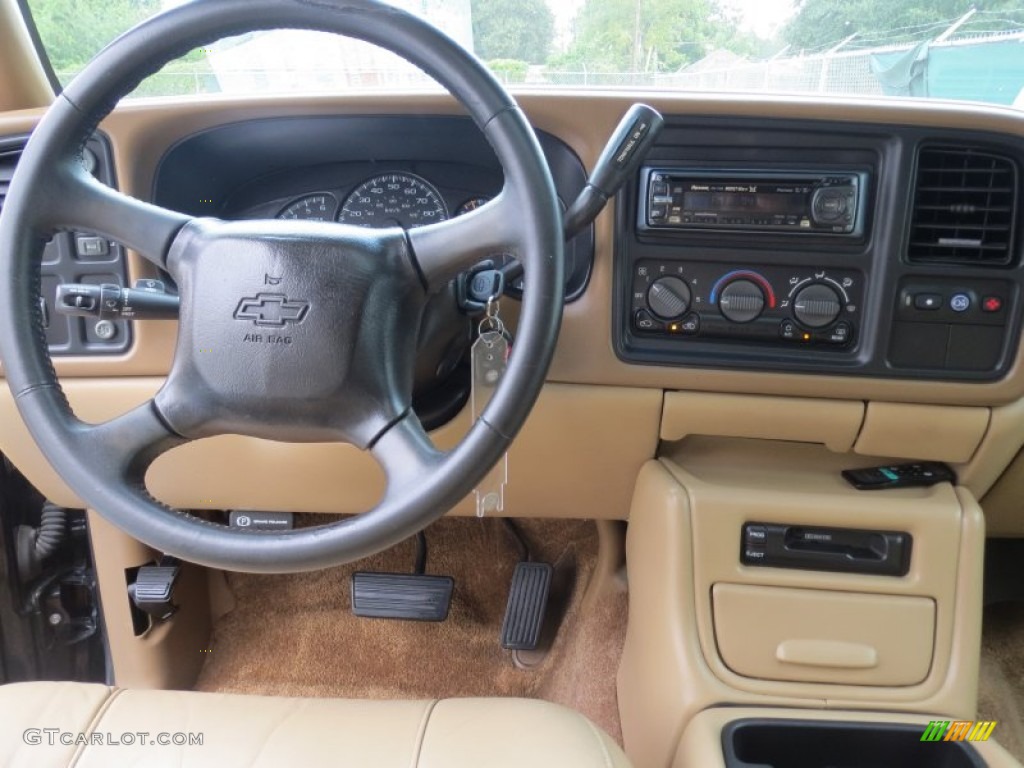 2000 Chevrolet Suburban 2500 LT 4x4 Dashboard Photos