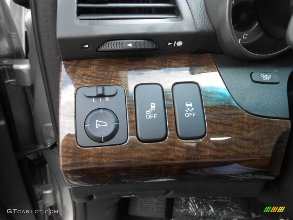 2013 Acura MDX SH-AWD Advance Controls Photo #70945663