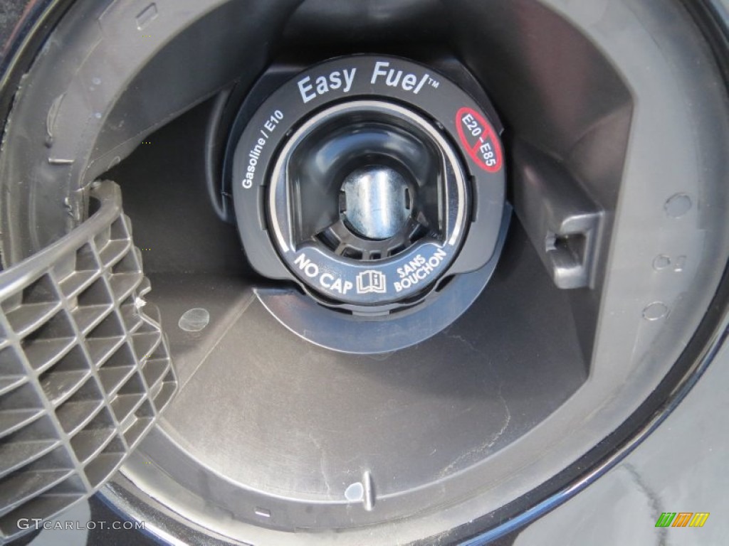 2013 Ford Fiesta SE Hatchback Fuel Filler Photo #70947691