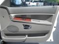 2005 Stone White Jeep Grand Cherokee Limited  photo #25