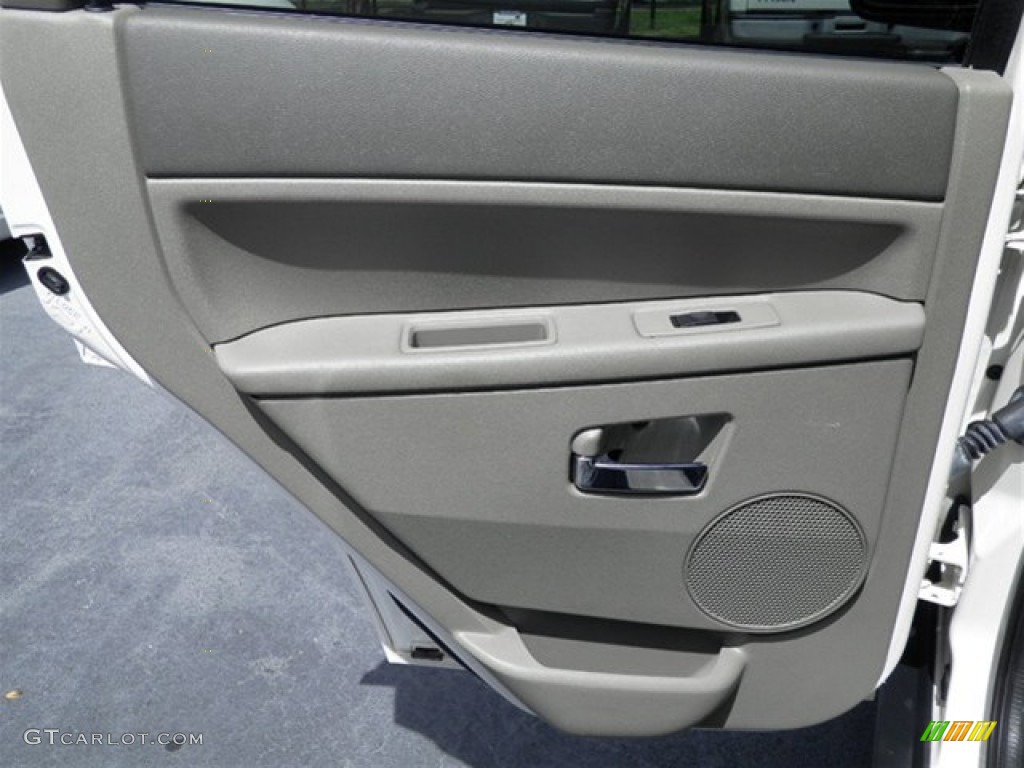 2005 Grand Cherokee Limited - Stone White / Medium Slate Gray photo #29