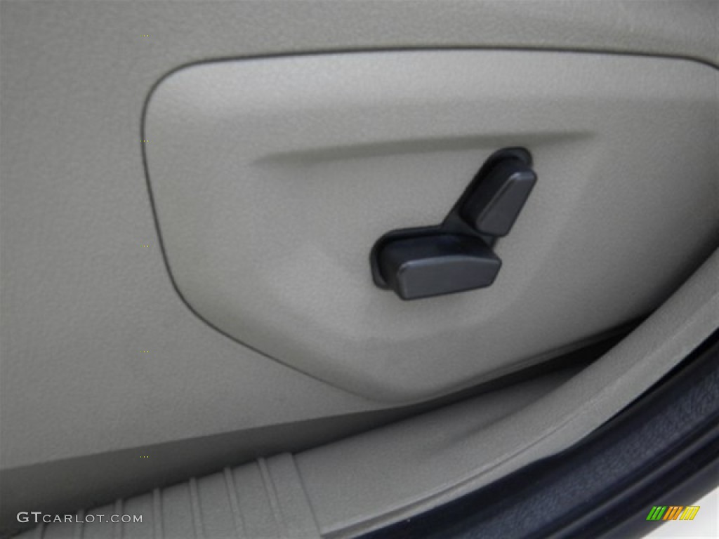 2005 Grand Cherokee Limited - Stone White / Medium Slate Gray photo #32
