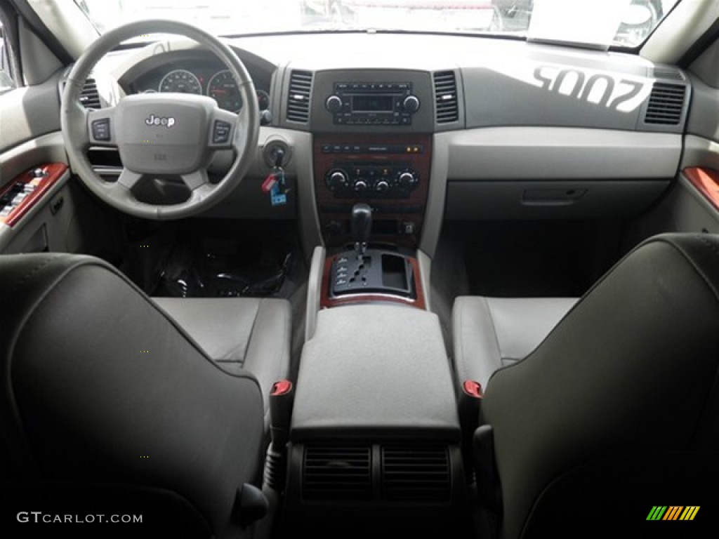 2005 Grand Cherokee Limited - Stone White / Medium Slate Gray photo #44