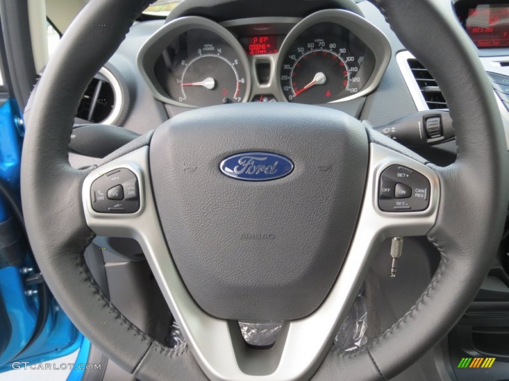 2013 Ford Fiesta SE Hatchback Charcoal Black Steering Wheel Photo #70948114