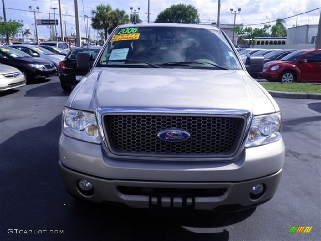 2006 F150 Lariat SuperCrew - Smokestone Metallic / Tan photo #7