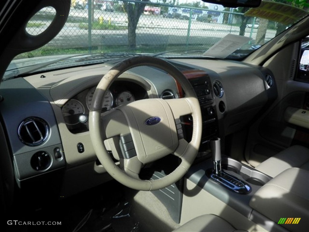 2006 F150 Lariat SuperCrew - Smokestone Metallic / Tan photo #32