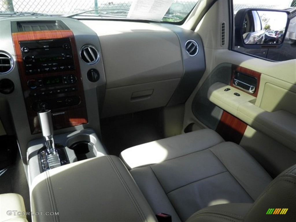 2006 F150 Lariat SuperCrew - Smokestone Metallic / Tan photo #34