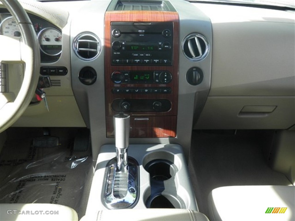 2006 F150 Lariat SuperCrew - Smokestone Metallic / Tan photo #38
