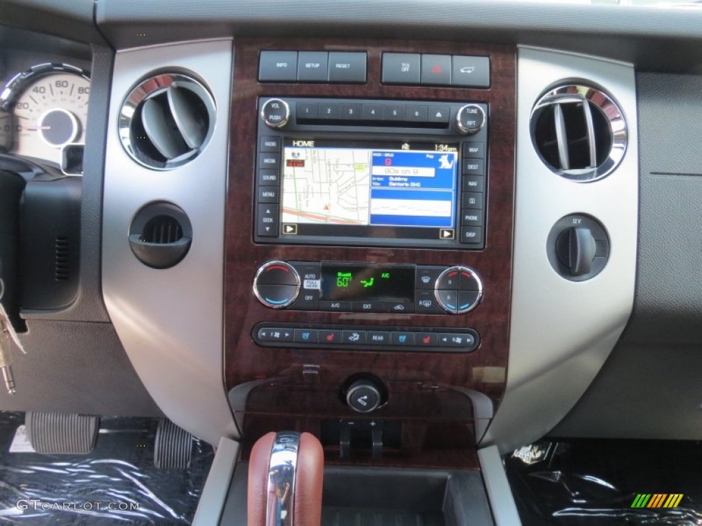 2013 Ford Expedition King Ranch Controls Photo #70949305