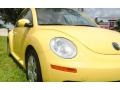 2007 Sunflower Yellow Volkswagen New Beetle 2.5 Coupe  photo #10