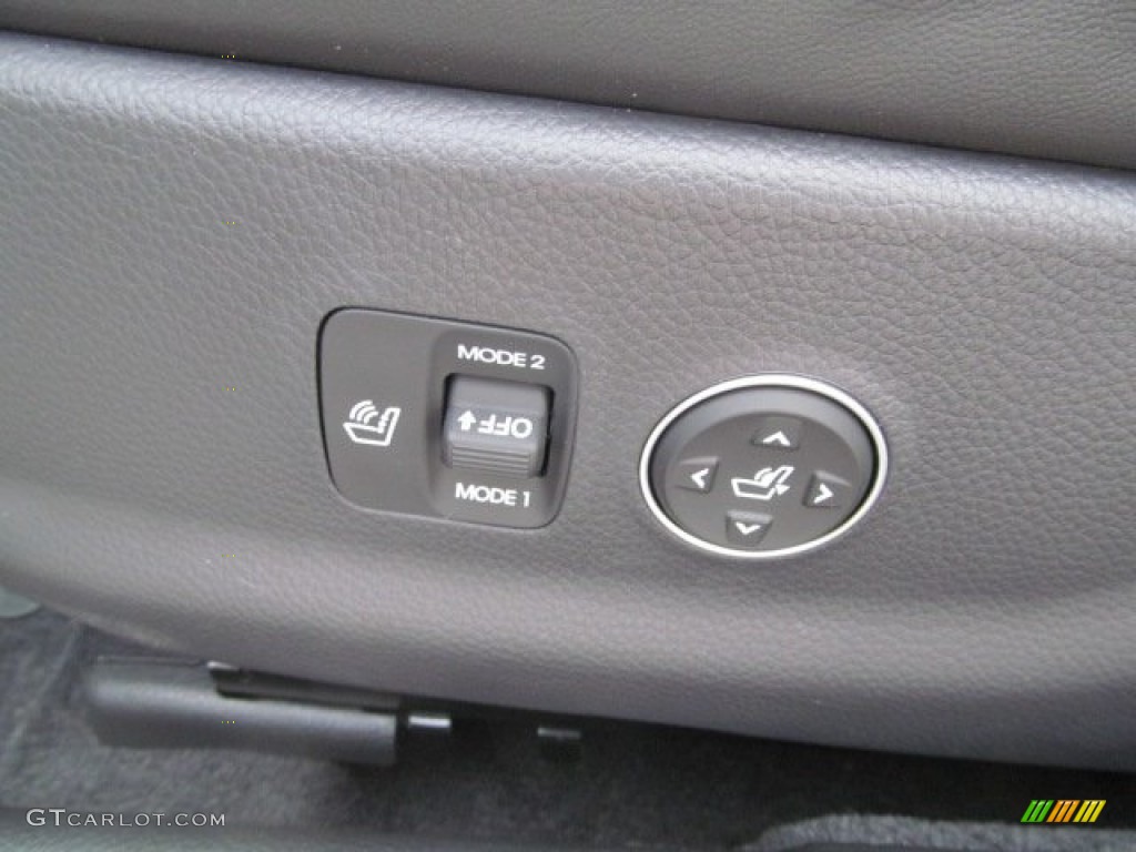 2013 Hyundai Equus Signature Controls Photo #70950844