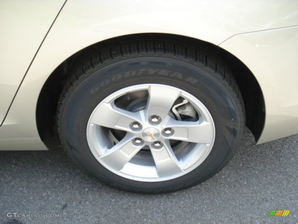 2013 Malibu LS - Champagne Silver Metallic / Jet Black/Titanium photo #9