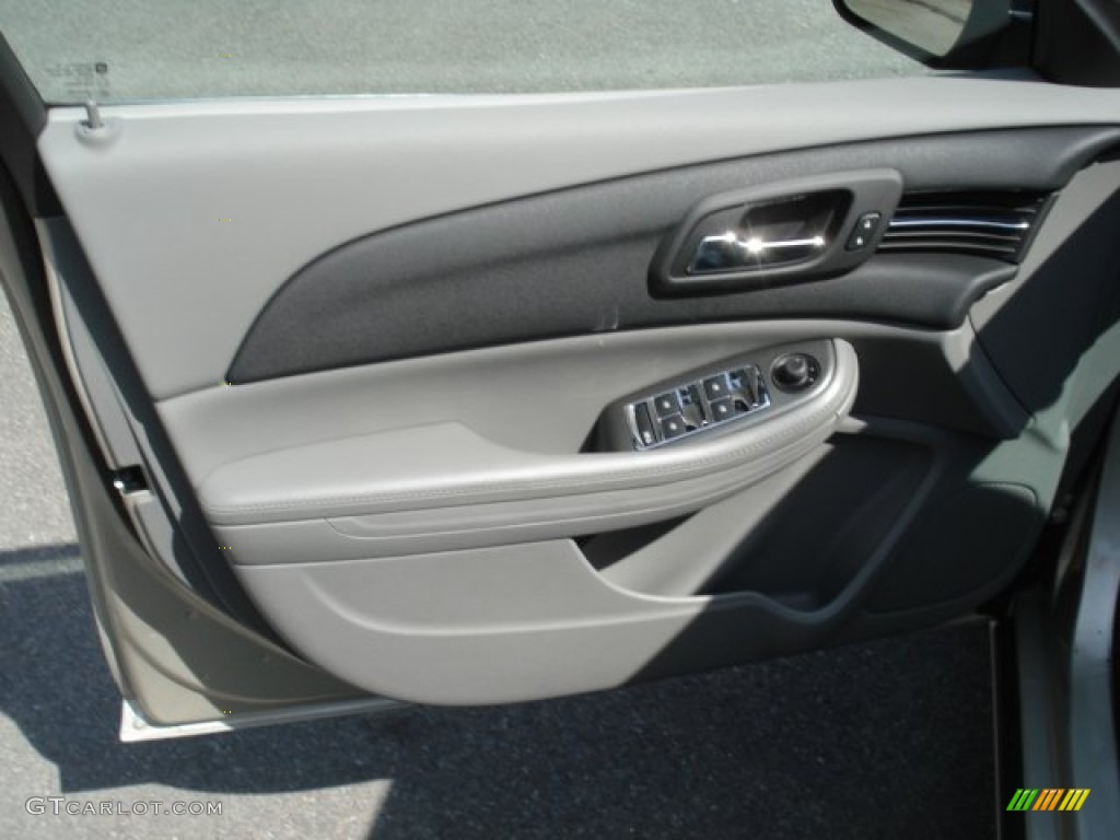 2013 Malibu LS - Champagne Silver Metallic / Jet Black/Titanium photo #12