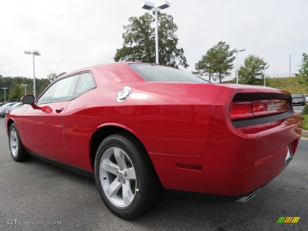 2013 Challenger SXT - Redline 3-Coat Pearl / Dark Slate Gray photo #2