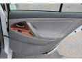 Super White - Camry XLE Photo No. 21
