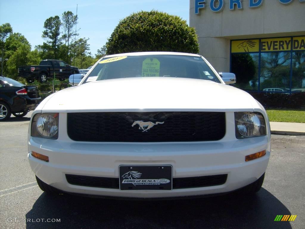 2007 Mustang V6 Deluxe Convertible - Performance White / Medium Parchment photo #8