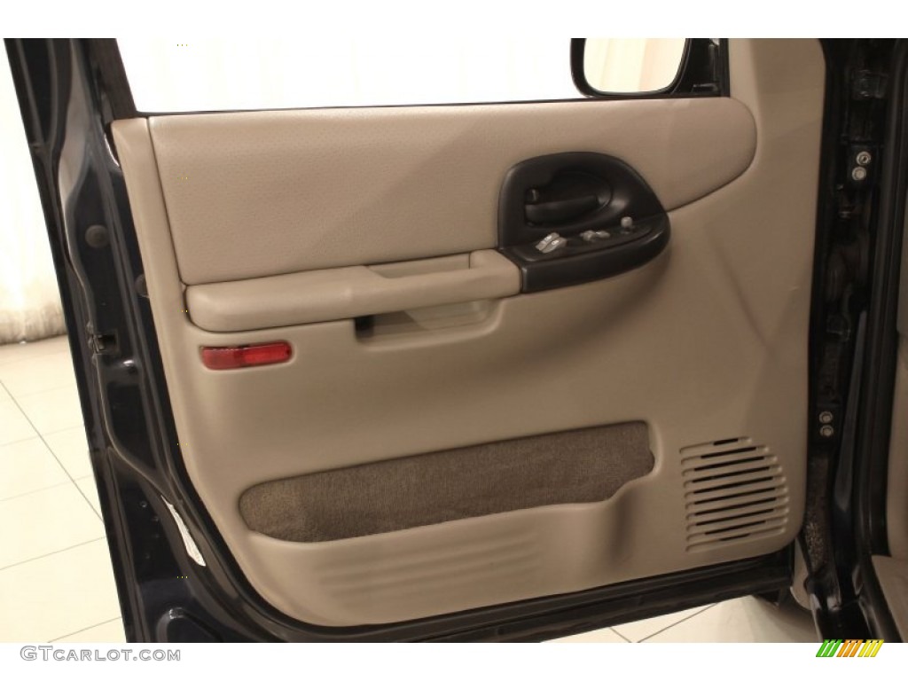 2002 Pontiac Montana MontanaVision Door Panel Photos