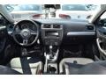 Black Uni - Jetta SE Sedan Photo No. 5