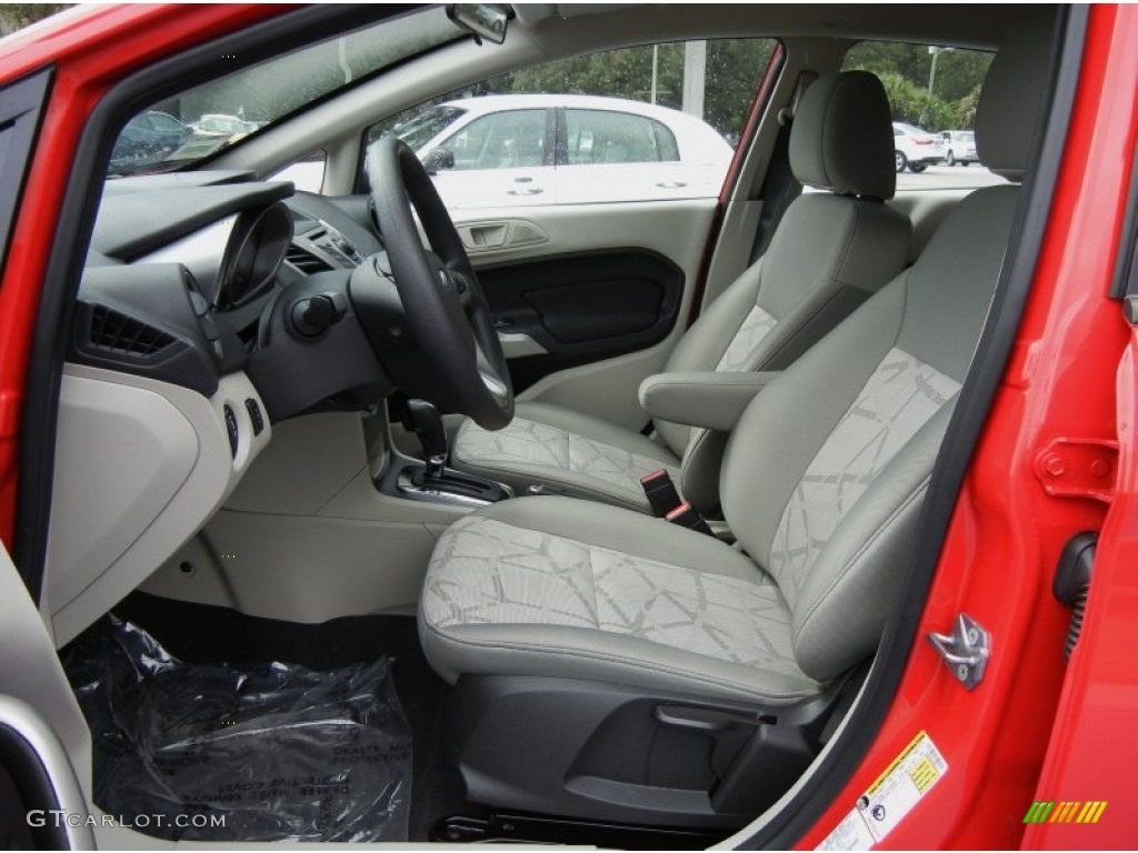 Charcoal Black/Light Stone Interior 2013 Ford Fiesta SE Sedan Photo #70967665