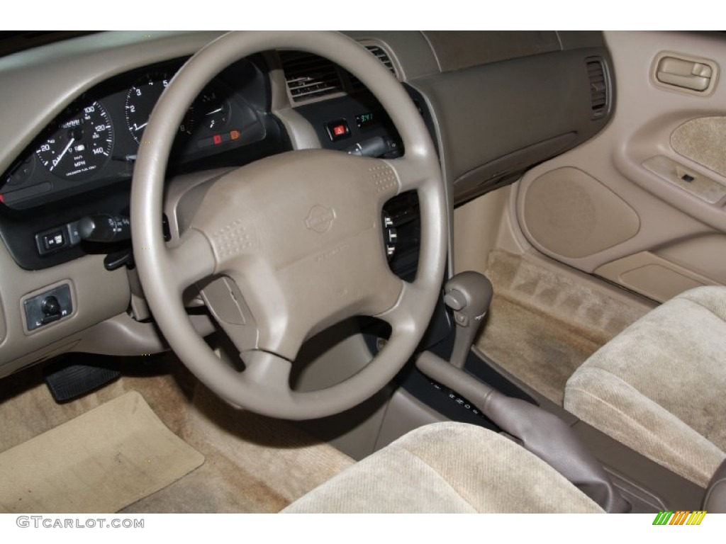 1997 Maxima GXE - Pebble Beige Metallic / Beige photo #8