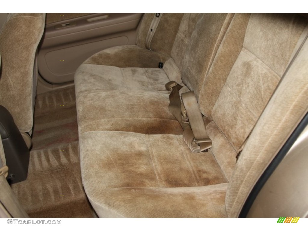 1997 Maxima GXE - Pebble Beige Metallic / Beige photo #18