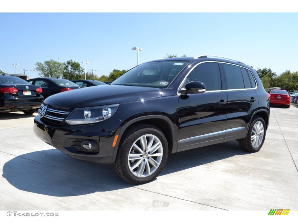 2012 Tiguan SE - Deep Black Metallic / Black photo #1