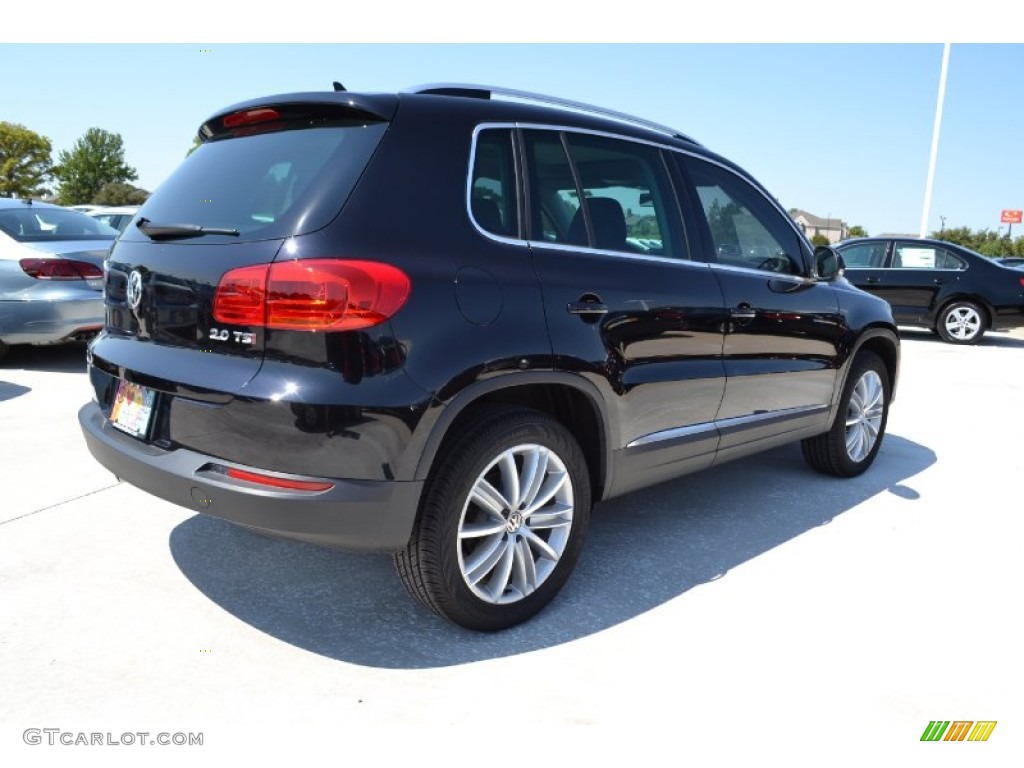 2012 Tiguan SE - Deep Black Metallic / Black photo #2