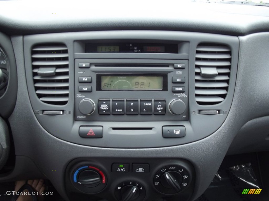 2007 Rio LX Sedan - Silver / Black photo #11