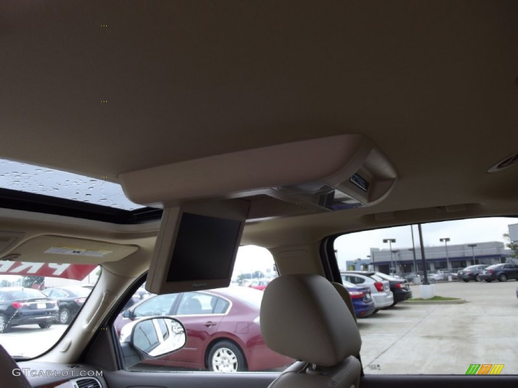 2011 Tahoe LTZ - White Diamond Tricoat / Light Cashmere/Dark Cashmere photo #15